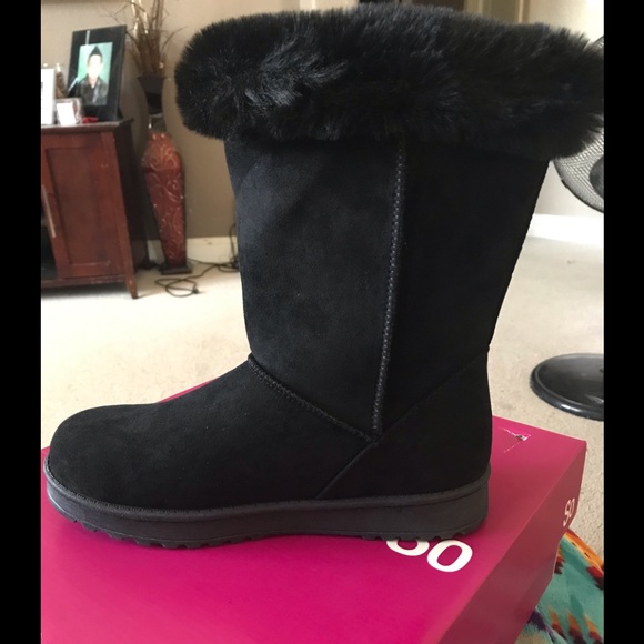 Black warm boots with faux-fur. New in Box. Size 7 - Picture 6 of 10